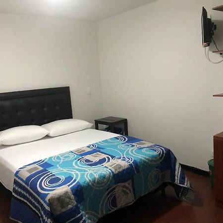 Hostal El Eden Манисалес Екстериор снимка