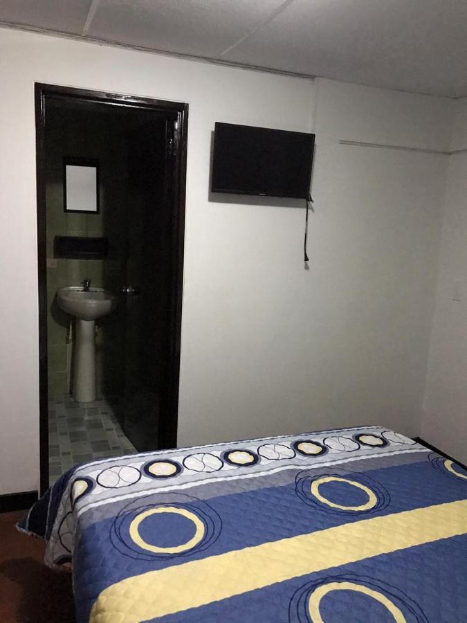 Hostal El Eden Манисалес Екстериор снимка