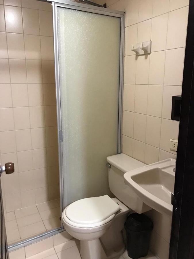 Hostal El Eden Манисалес Екстериор снимка