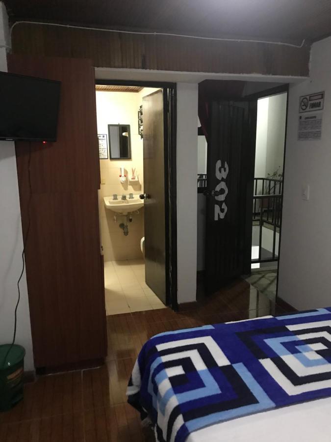Hostal El Eden Манисалес Екстериор снимка